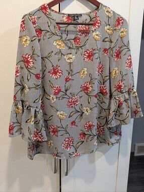 Como Black Brand Floral Blouse